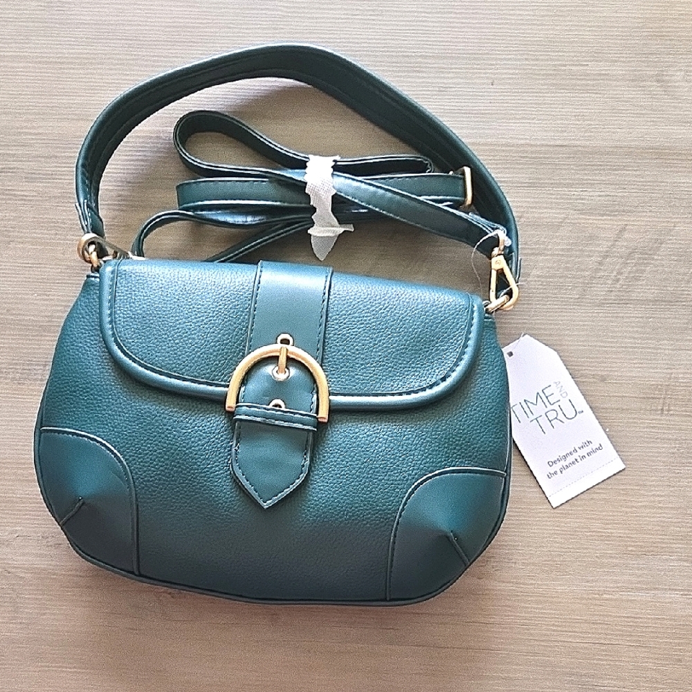 Time and Tru Green Crossbody Bag